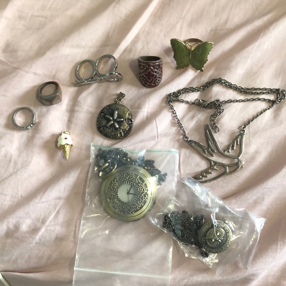Costume Jewelry - Picture 1 of 1